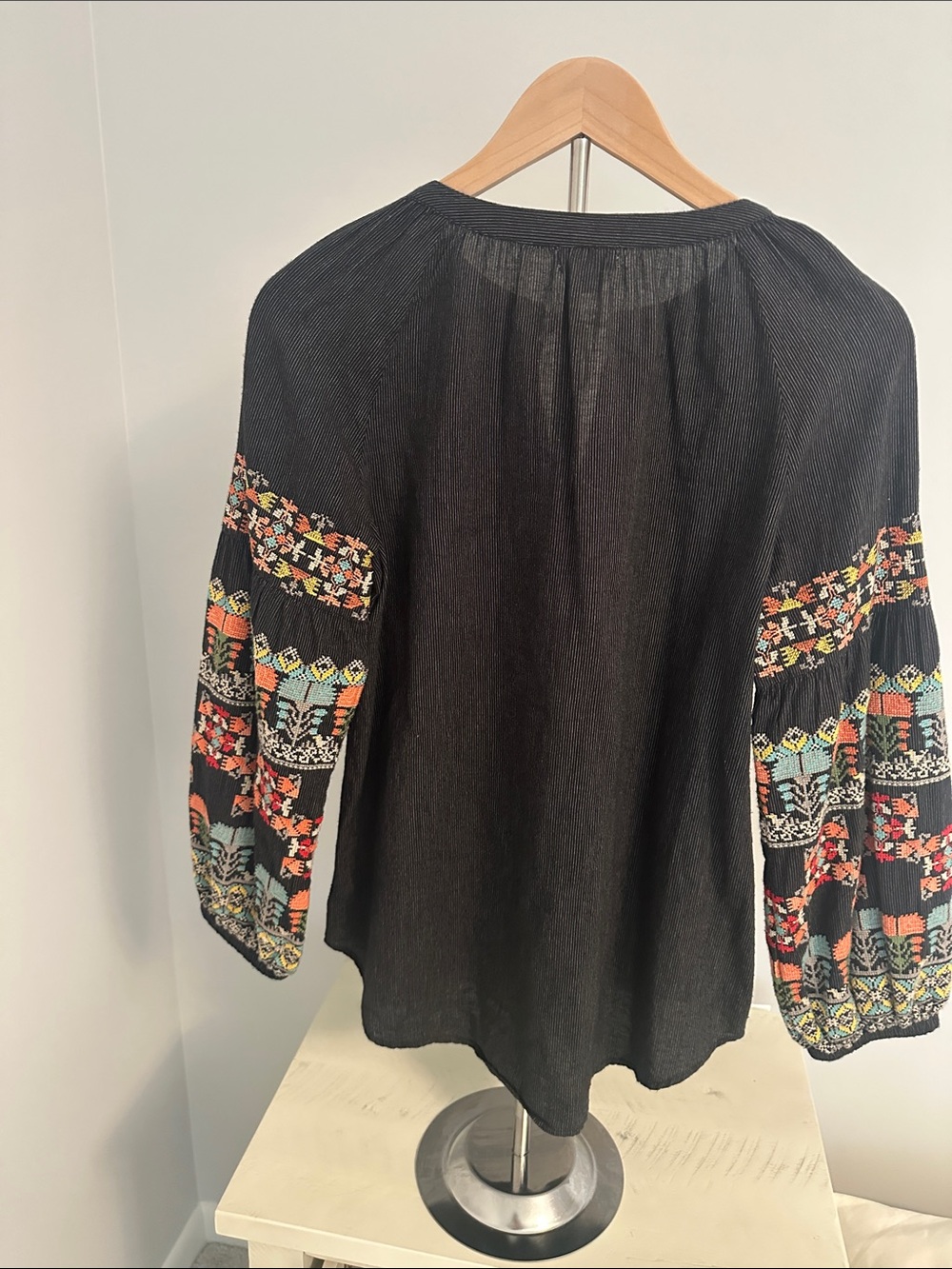 Sundance Black Blouse with Multicolor Embroidered Sleeves Size S - Picture 2 of 13